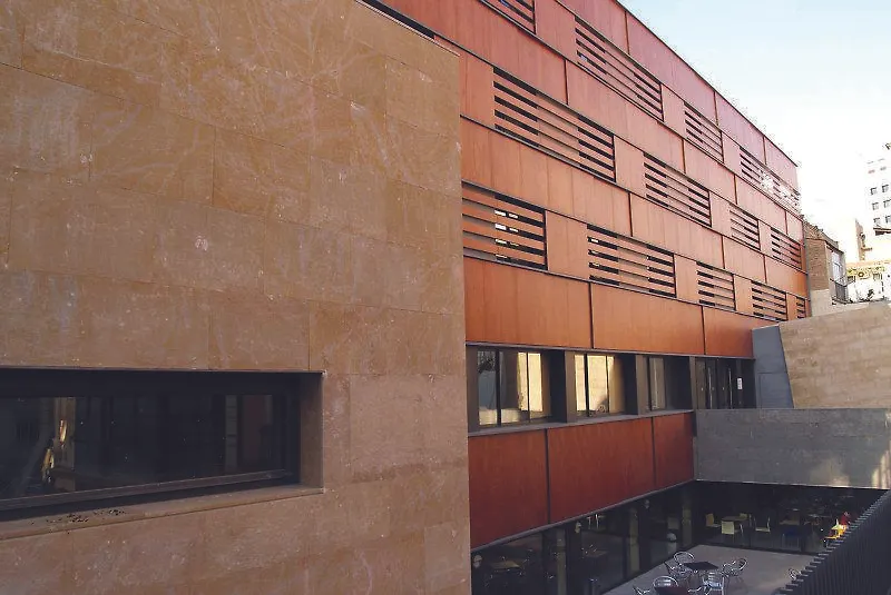 Alberg Pere Tarres Βαρκελώνη Hostel